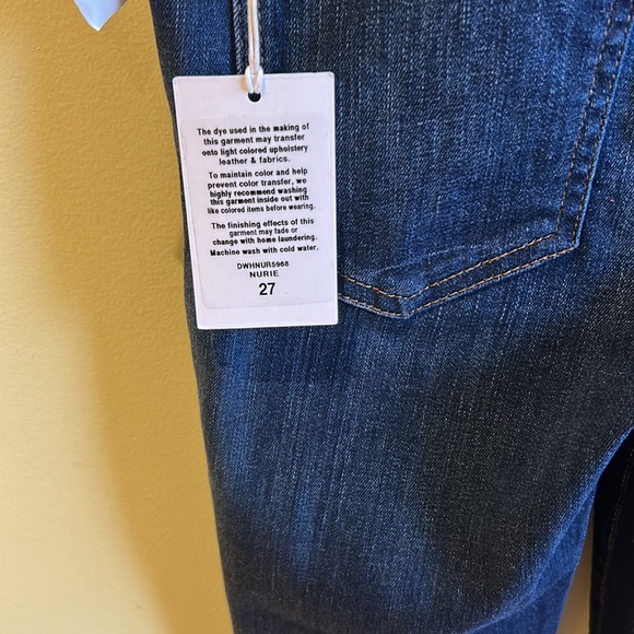 Joe’s mid rise ankle skinny Jean - Picture 7 of 7
